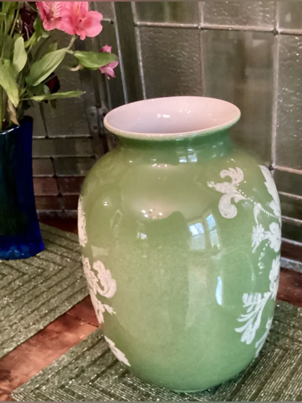 Anthropologie Botanical Silhouette Vase NEW ( MSRP $148)